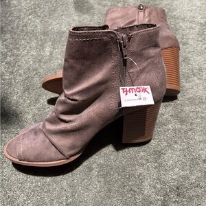 Rampage Mauve Suede Open-Toe Block Heel Ankle Boots